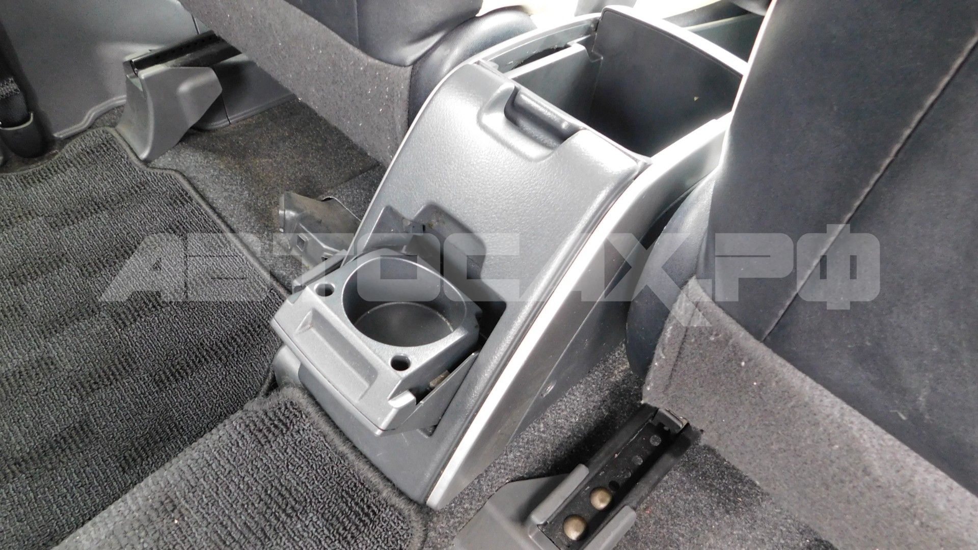 Toyota Wish 2017, Универсал — фото 21