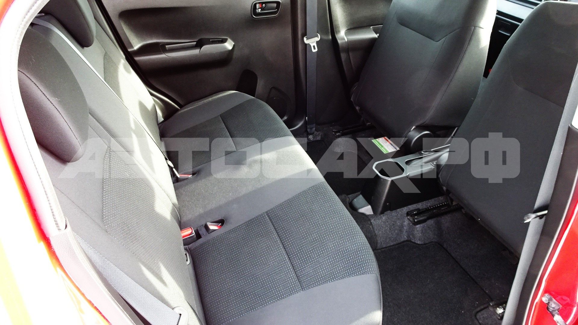 Suzuki Ignis 2019, Кроссовер — фото 12