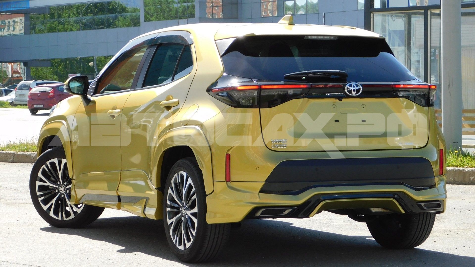 Toyota Yaris Cross — фото 3