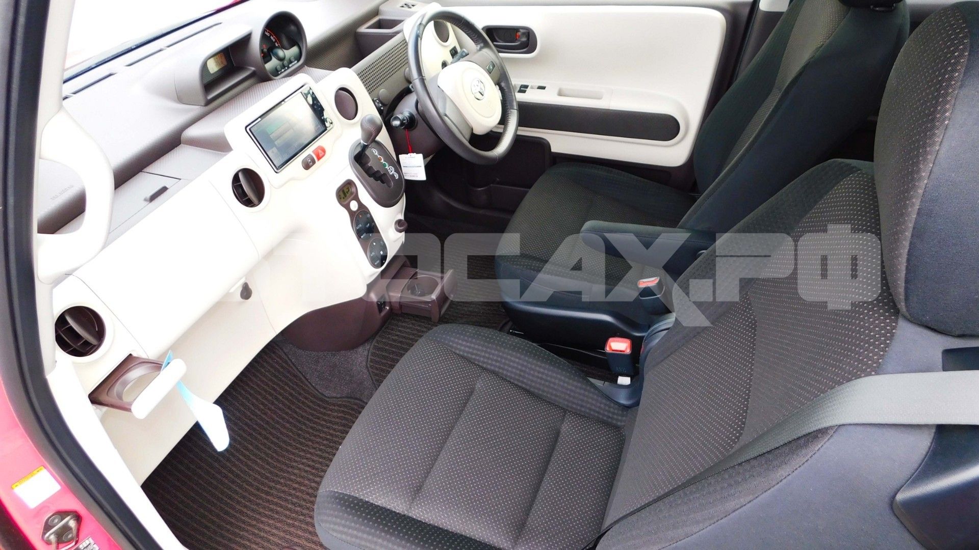 Toyota Porte 2015, Хэтчбек — фото 12