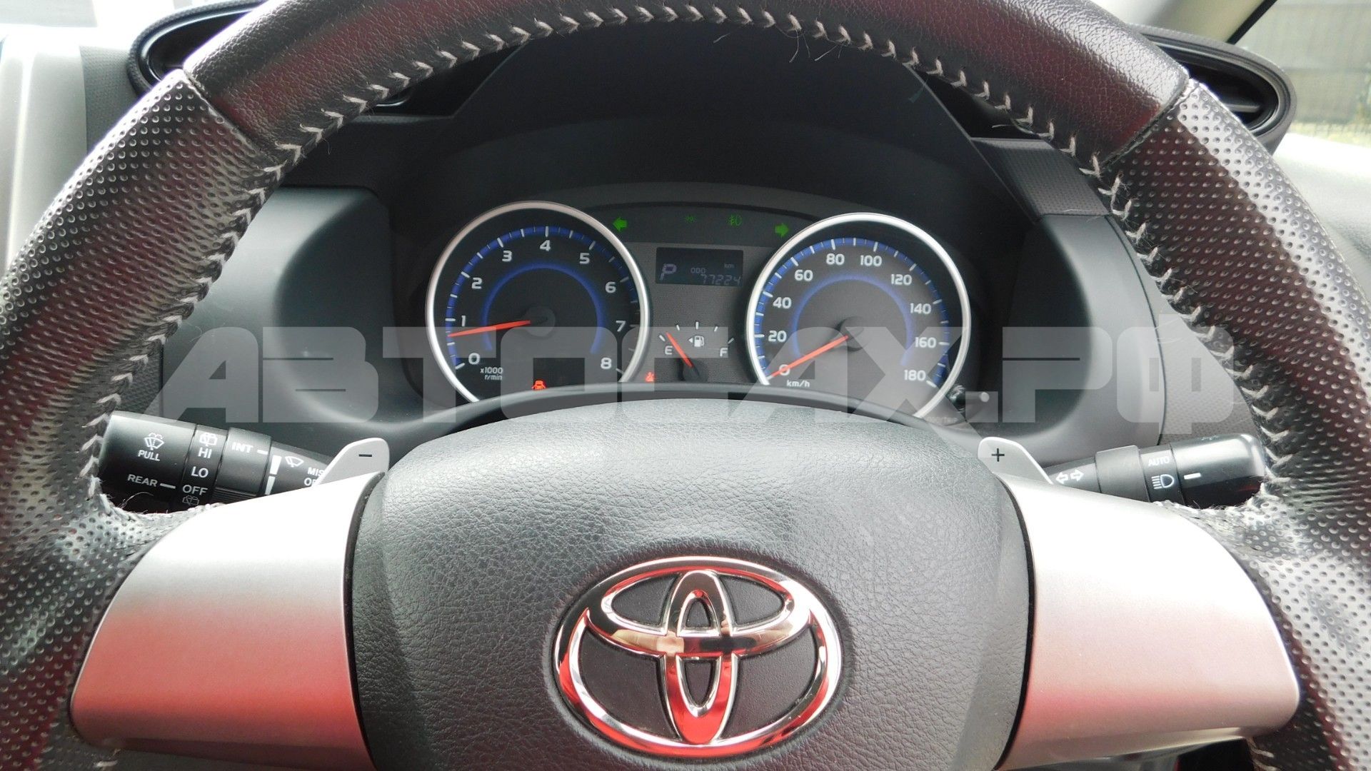 Toyota Wish 2017, Универсал — фото 11