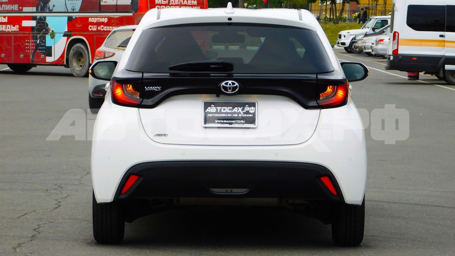 Toyota Yaris 2023, Хэтчбек — фото 6