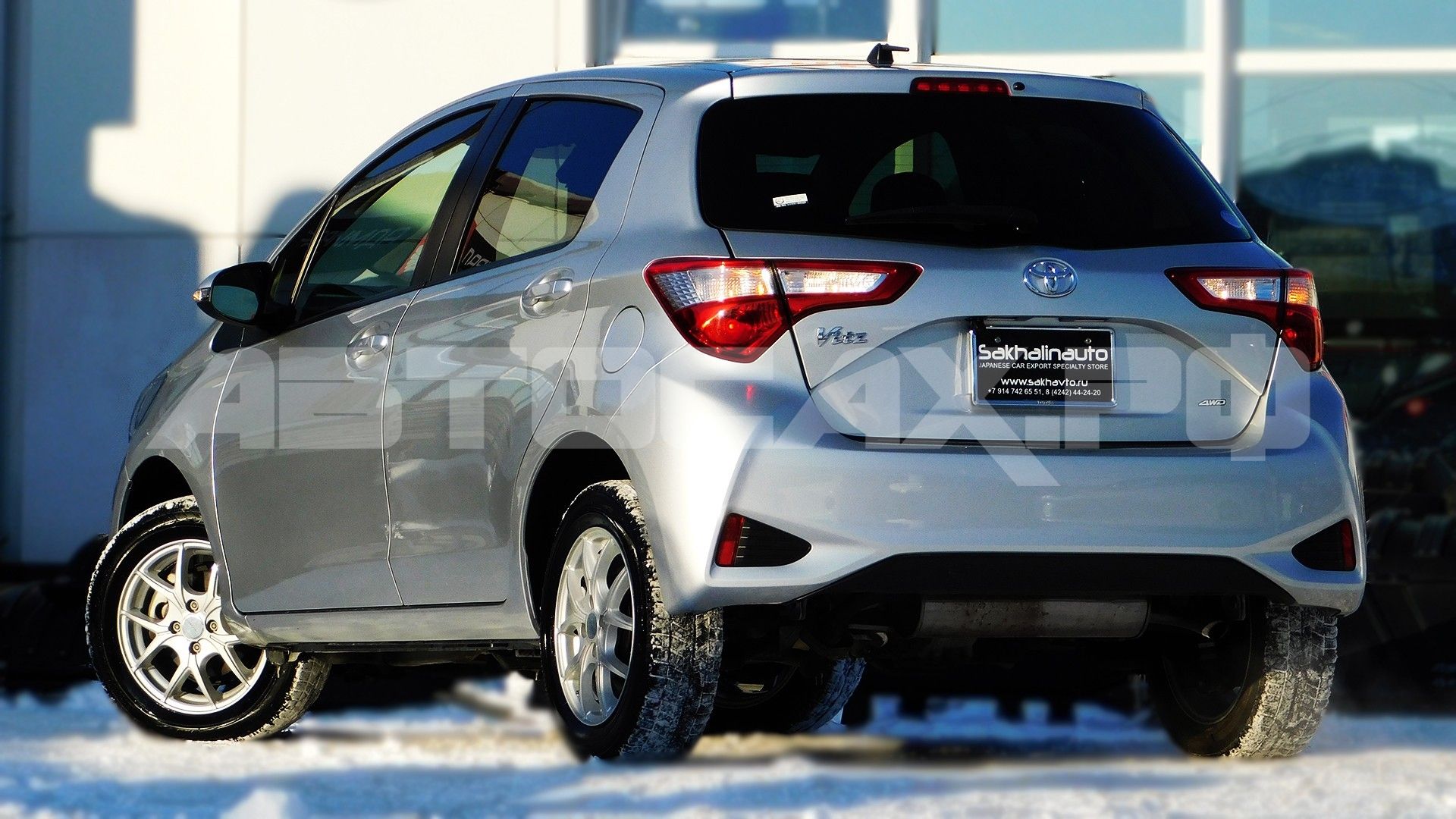 Toyota Vitz 2017, Хэтчбек — фото 4