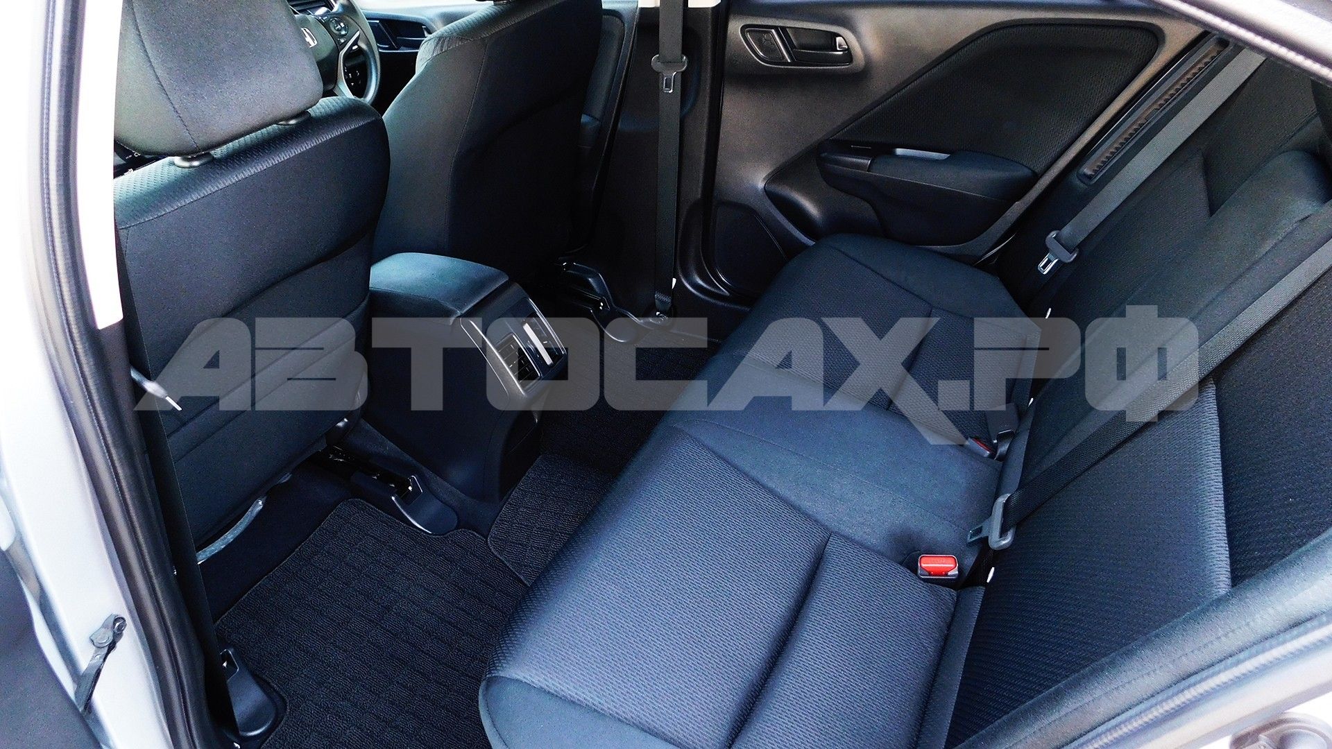 Honda Grace 2017, Седан — фото 14