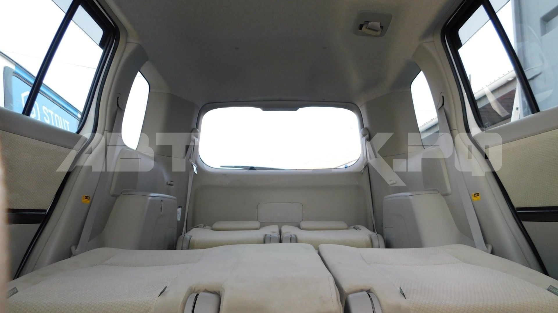 Toyota Isis 2017, Минивэн — фото 24