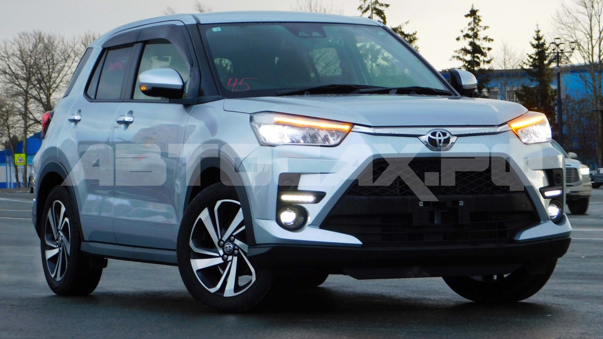 Toyota Raize 2025, Кроссовер — фото 29