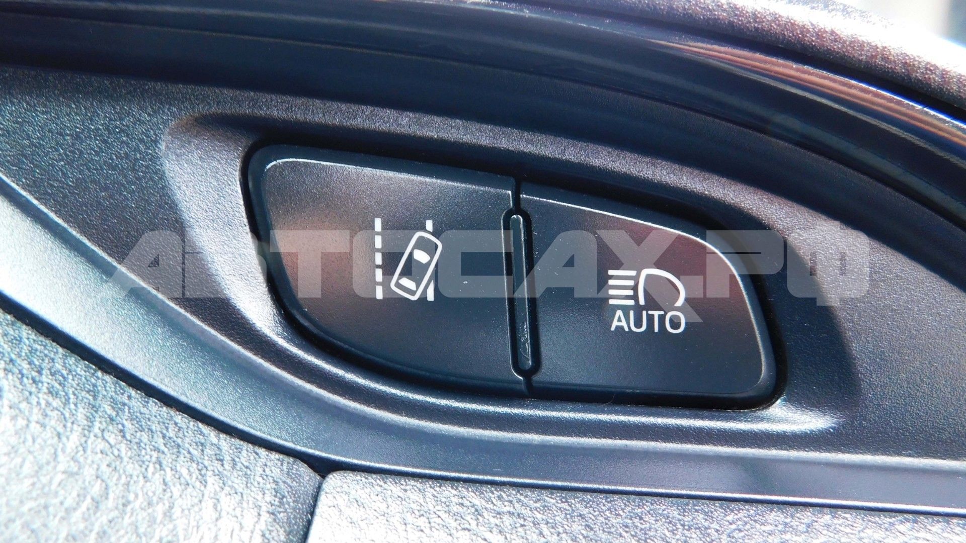Toyota Vitz 2019, Хэтчбек — фото 26
