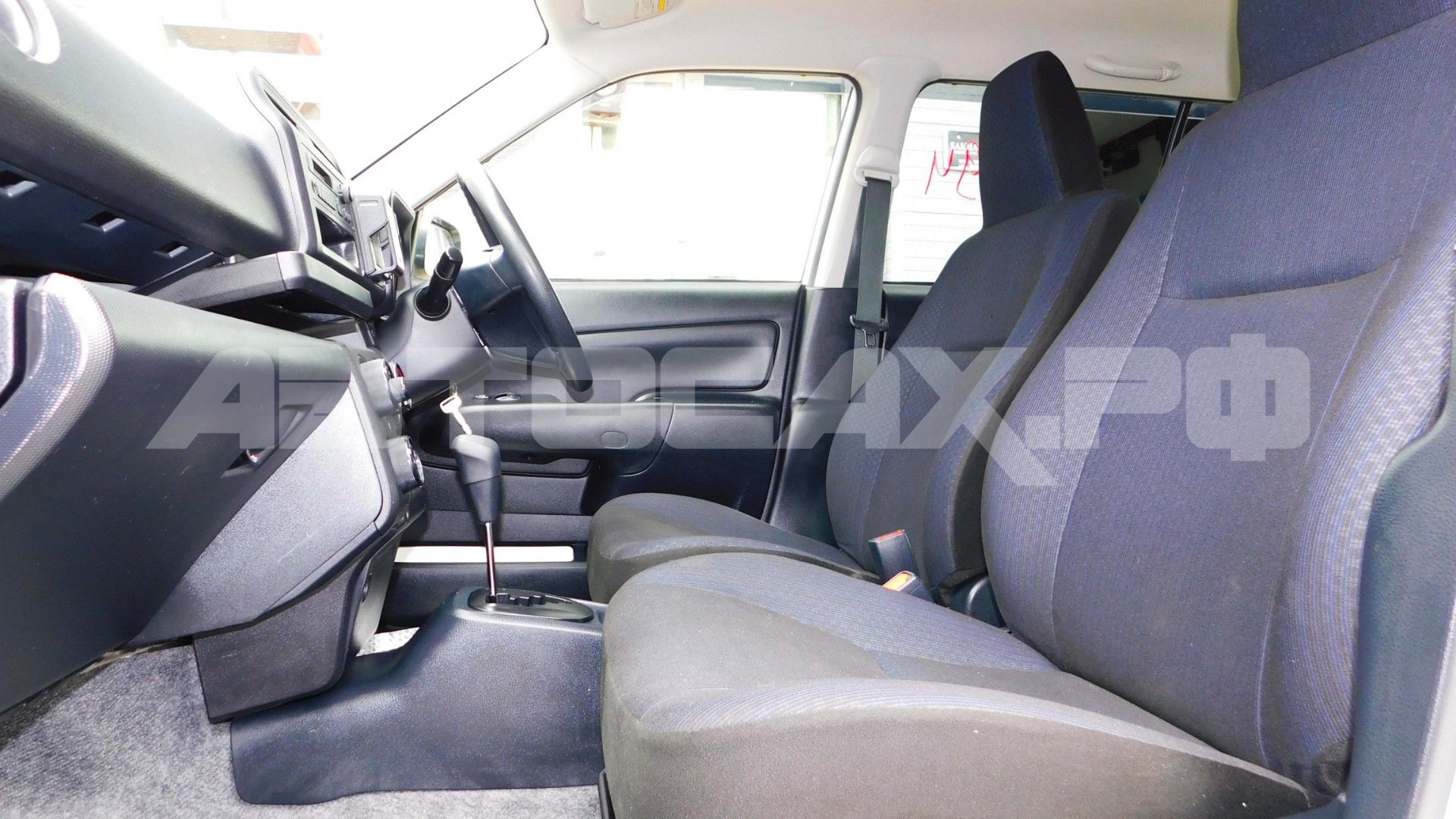 Toyota Succeed 2019, Универсал — фото 11