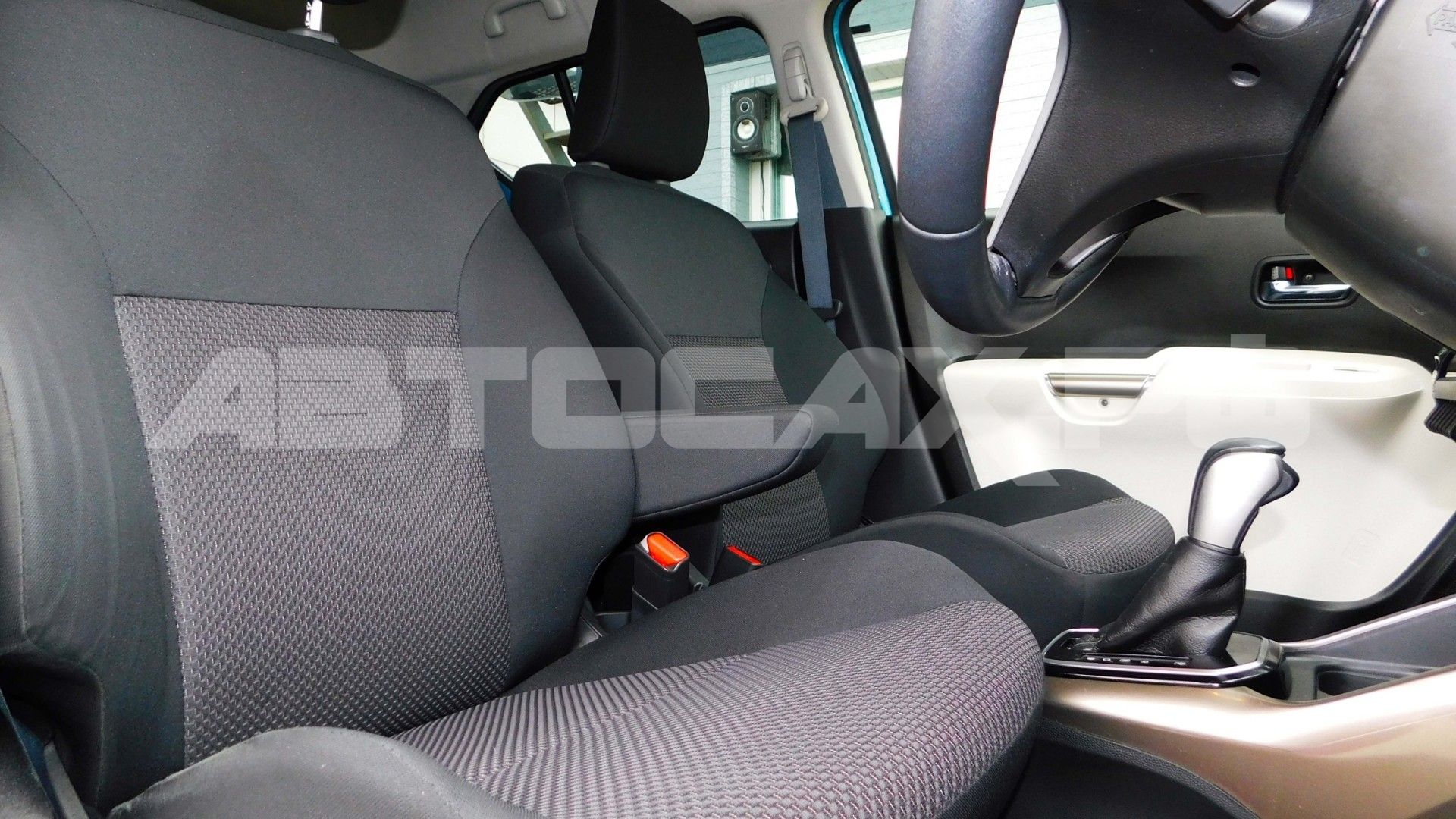 Suzuki Ignis 2017, Кроссовер — фото 10