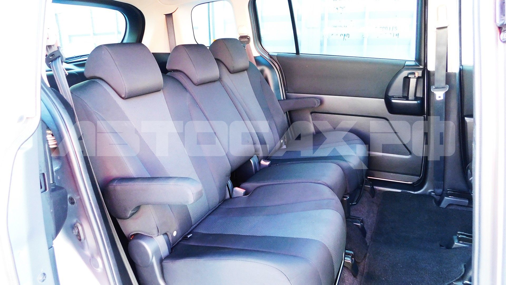 Mazda Premacy 2017, Минивэн — фото 14
