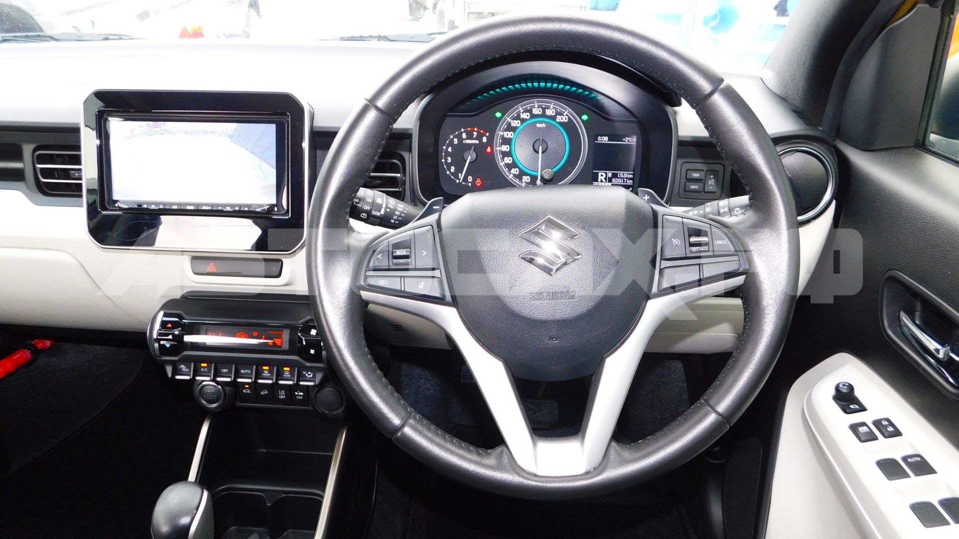 Suzuki Ignis 2019, Кроссовер — фото 13