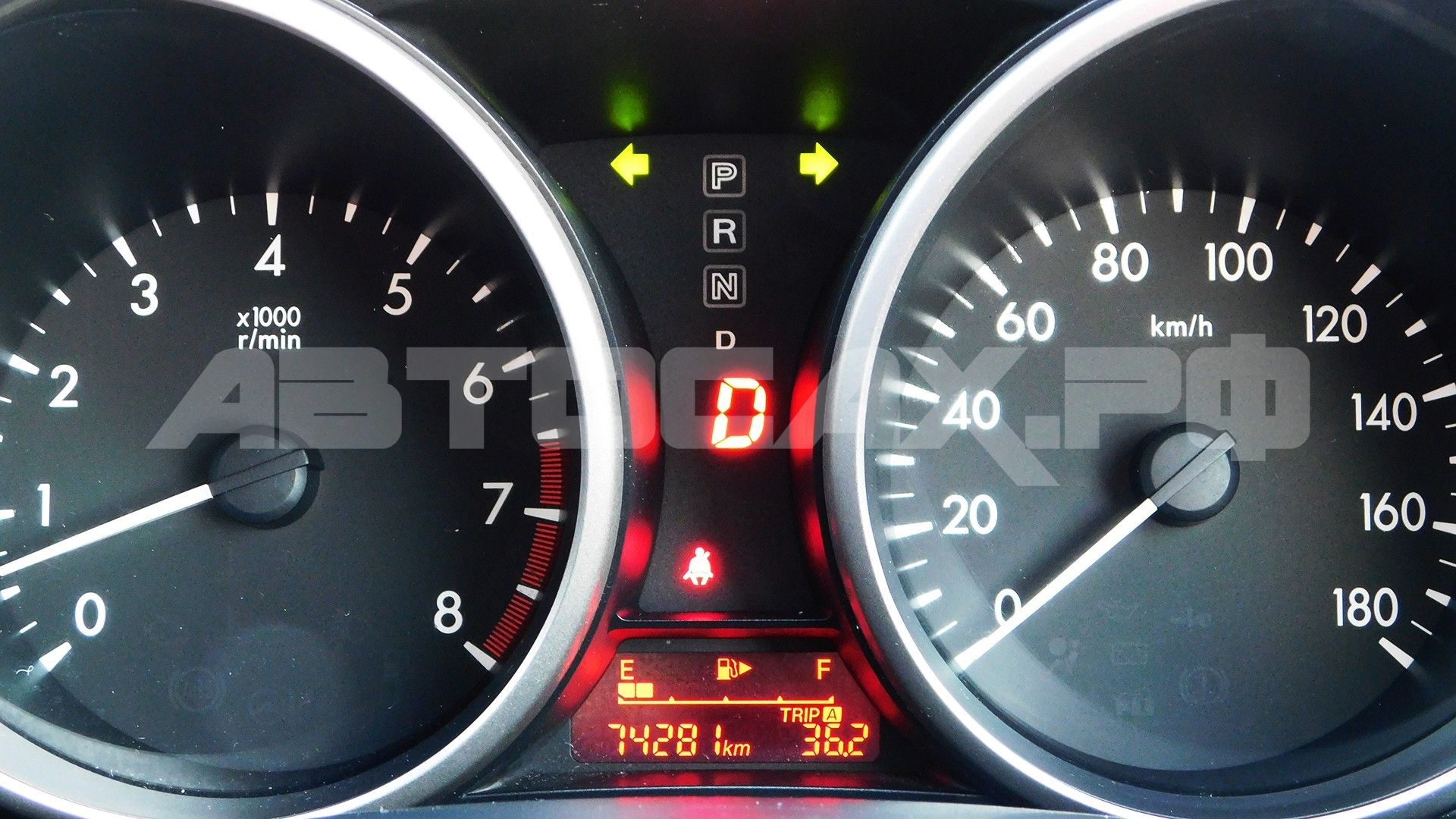 Mazda Premacy 2017, Минивэн — фото 36