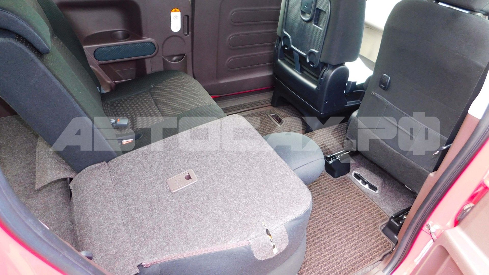 Toyota Porte 2015, Хэтчбек — фото 28