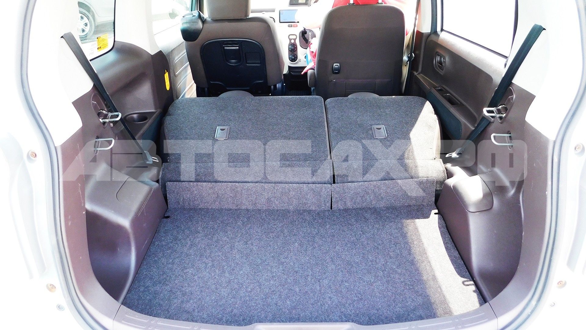 Toyota Spade 2017, Хэтчбек — фото 18