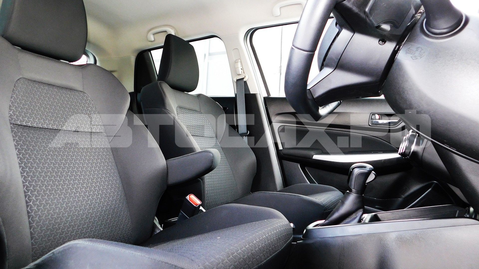 Suzuki Swift 2022, Хэтчбек — фото 10