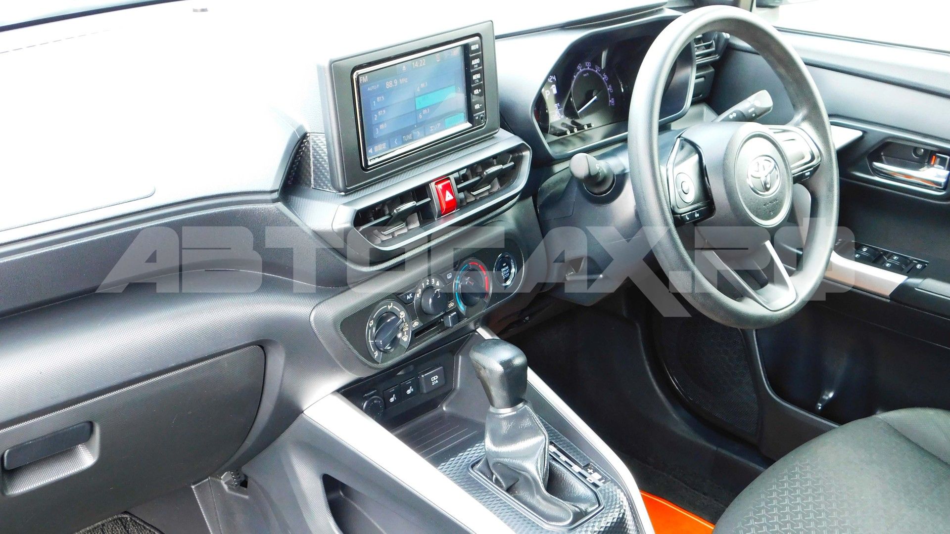 Toyota Raize 2021, Кроссовер — фото 40