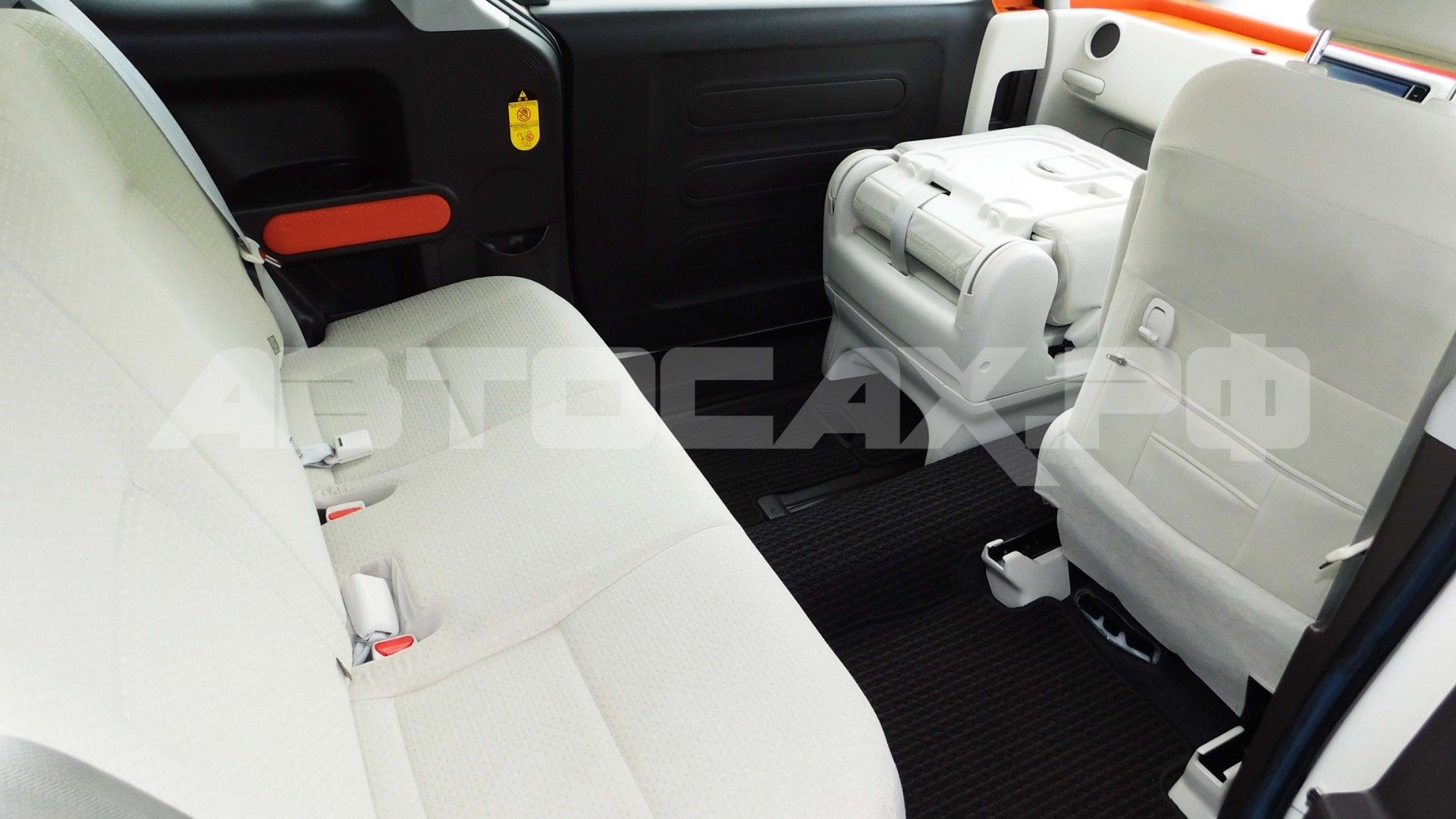Toyota Porte 2016, Хэтчбек — фото 20