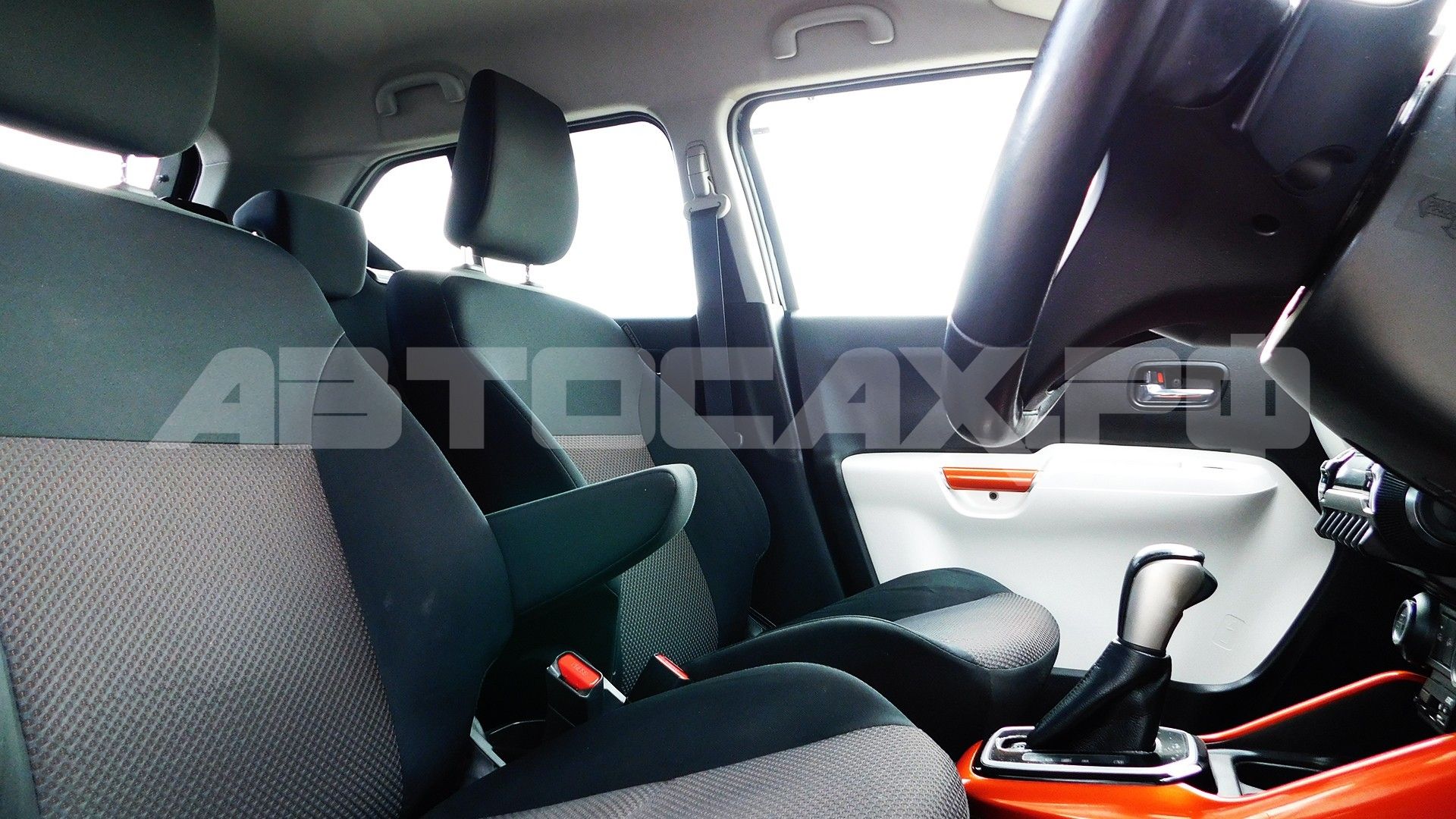 Suzuki Ignis — фото 10