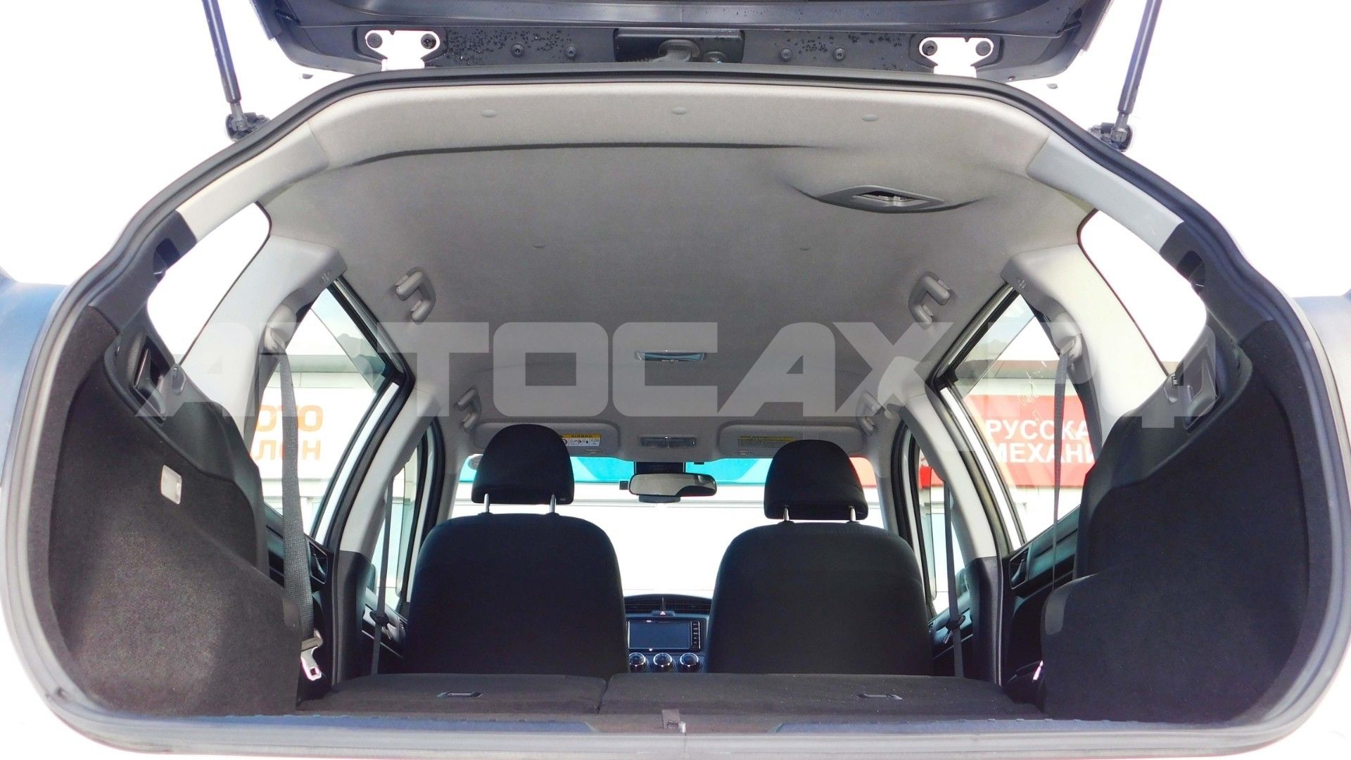 Toyota Corolla Fielder 2017, Универсал — фото 25