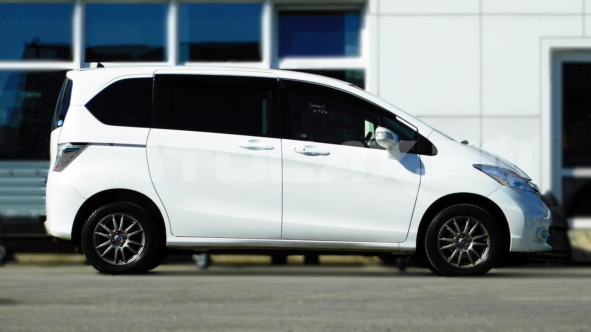 Honda Freed 2016, Минивэн — фото 7