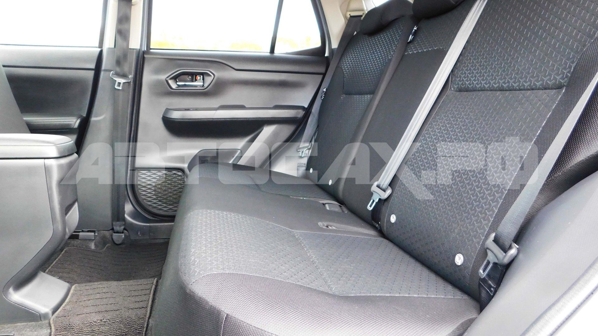 Toyota Raize 2021, Кроссовер — фото 19