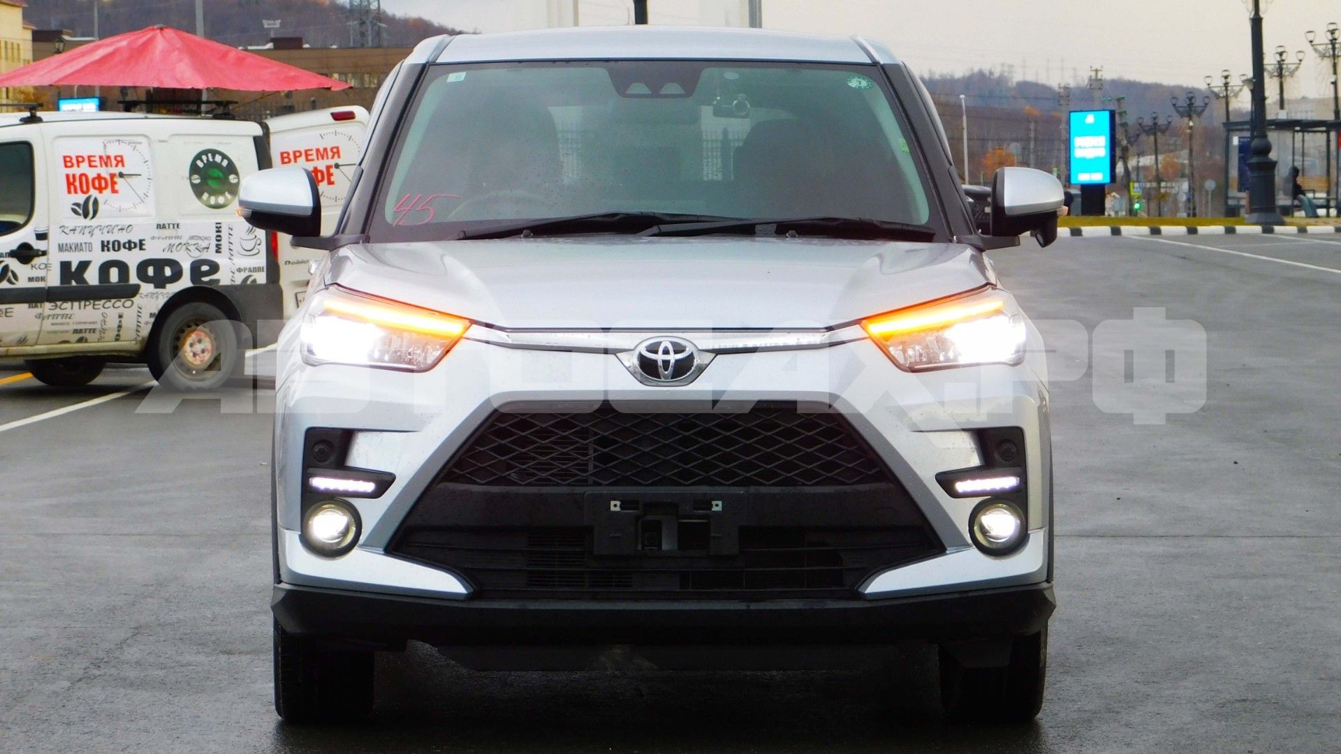 Toyota Raize 2025, Кроссовер — фото 5