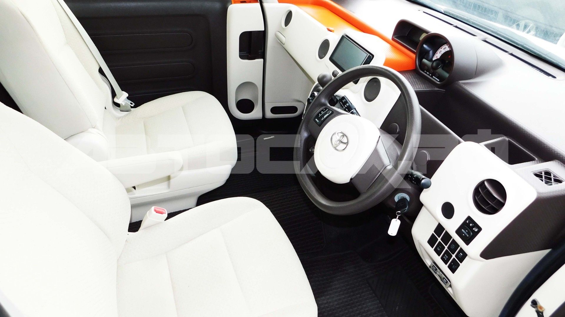 Toyota Porte 2016, Хэтчбек — фото 9