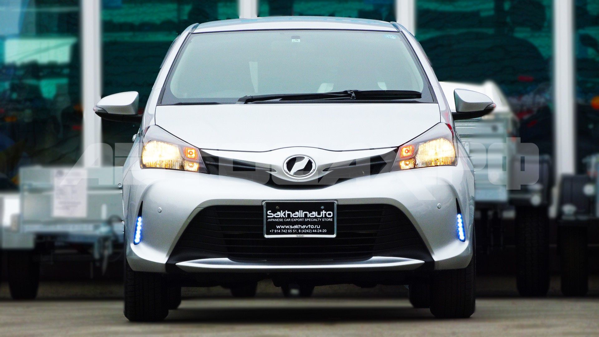 Toyota Vitz 2015, Хэтчбек — фото 5