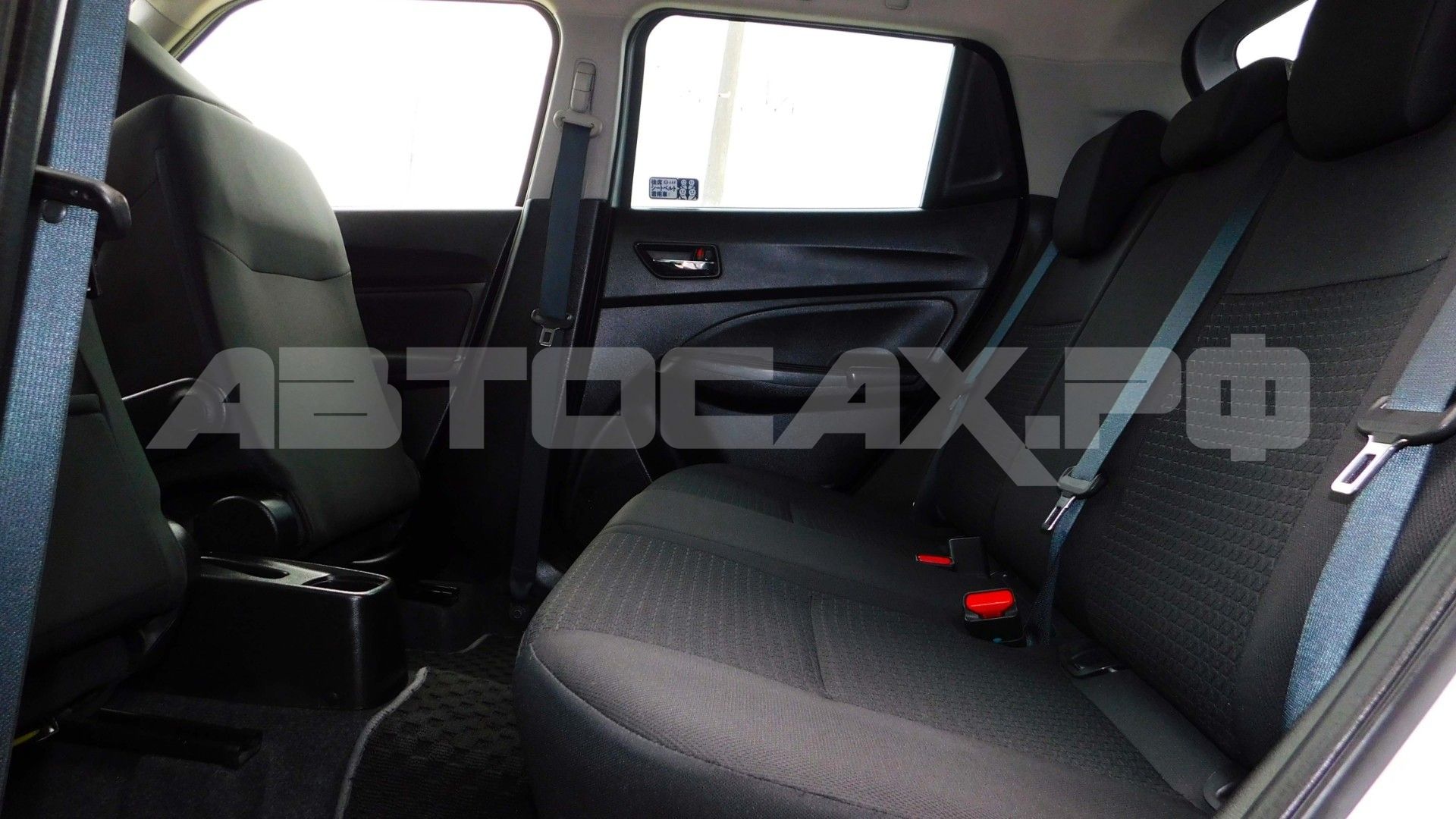 Suzuki Swift 2022, Хэтчбек — фото 18