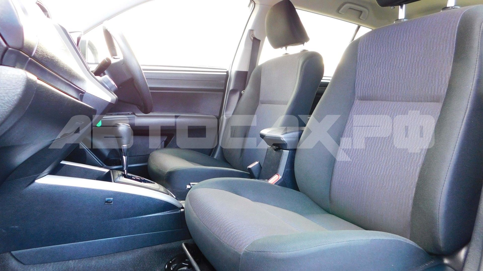 Toyota Corolla Fielder 2017, Универсал — фото 14