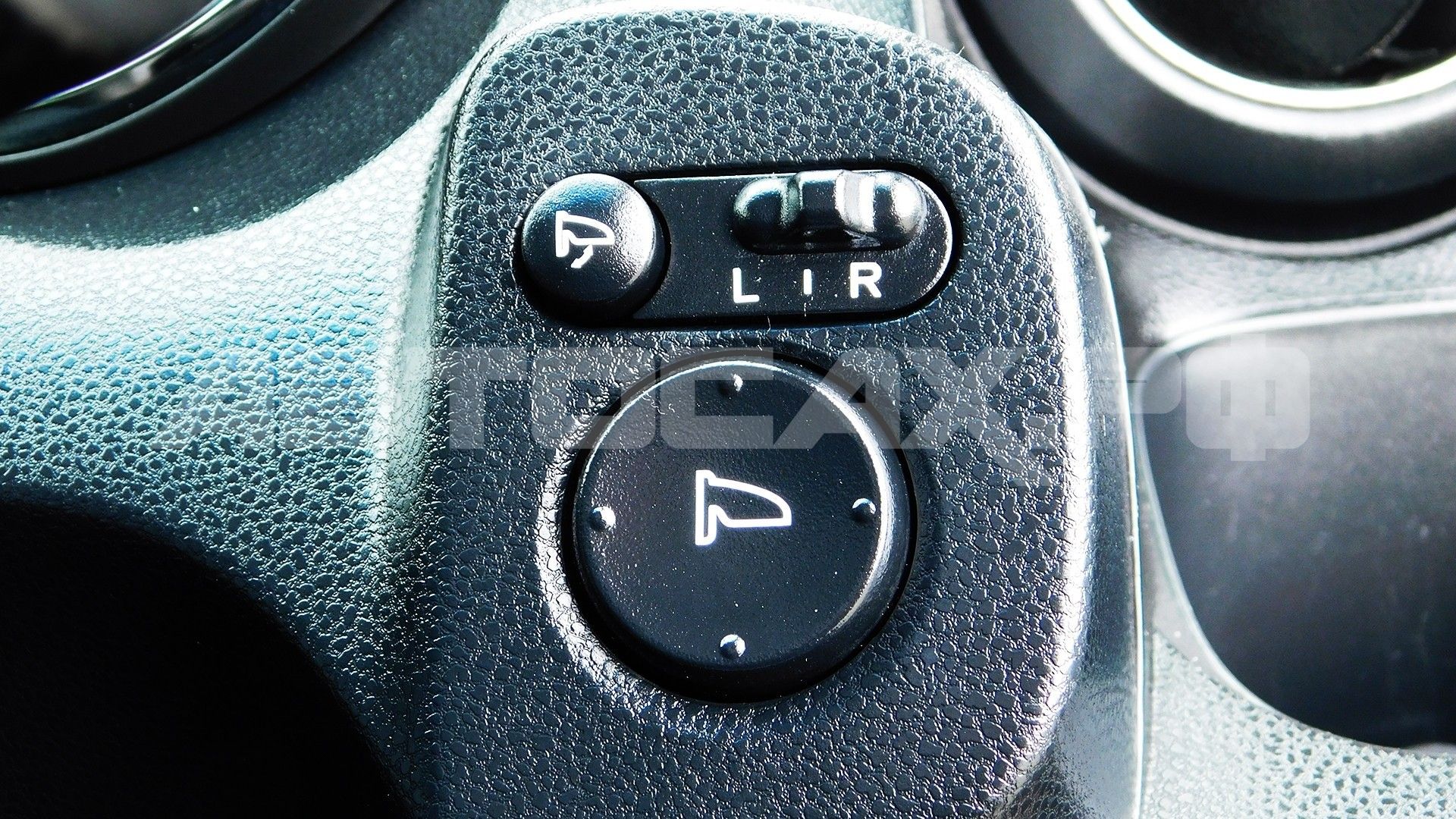 Honda Fit Shuttle 2015, Универсал — фото 55