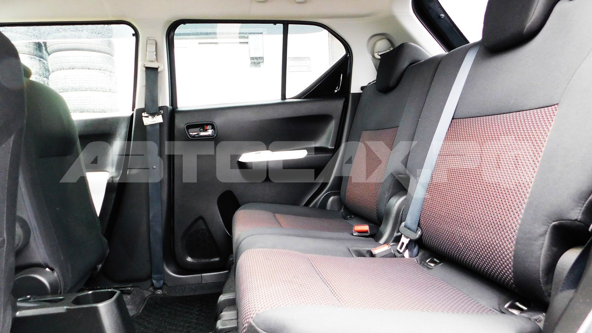 Suzuki Ignis — фото 15