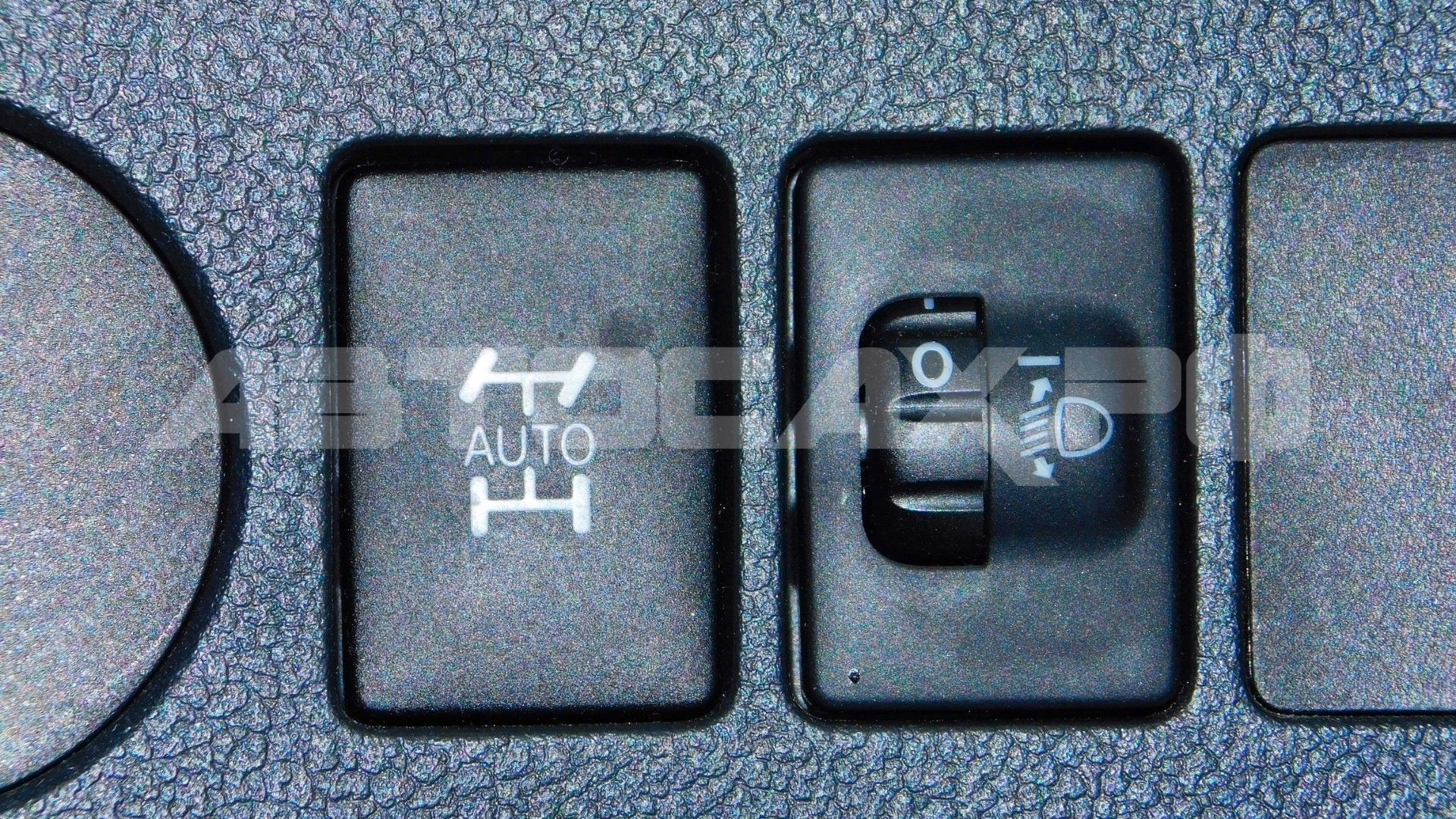 Toyota Ractis 2014, Хэтчбек — фото 26