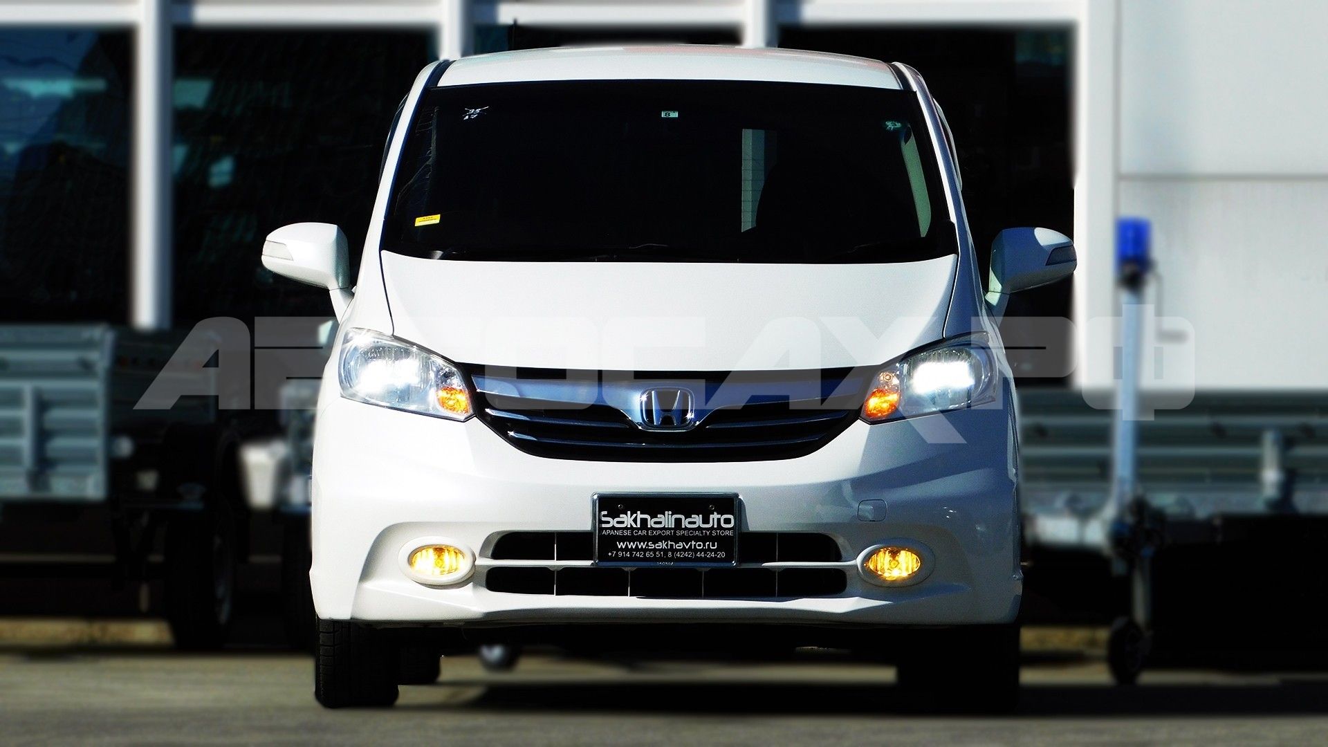 Honda Freed 2016, Минивэн — фото 3