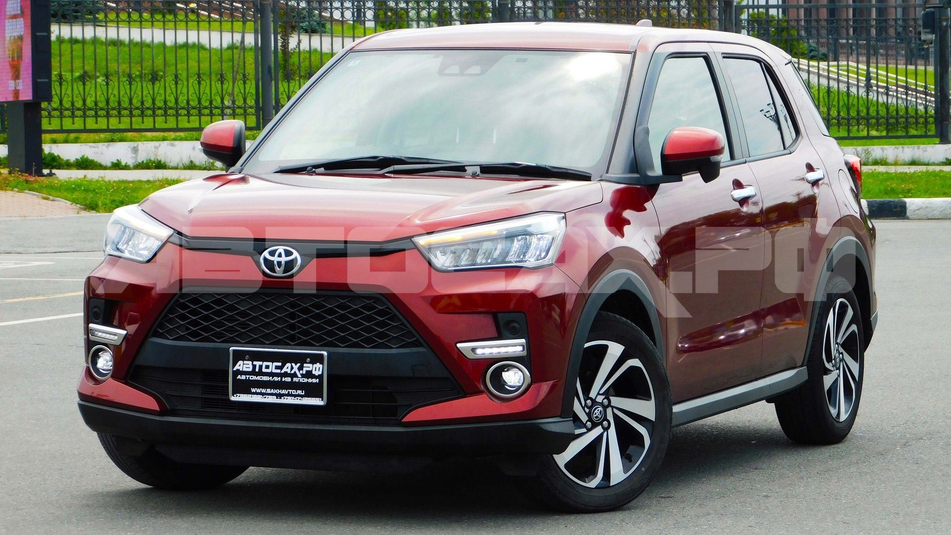 Toyota Raize 2023, Кроссовер — фото 5