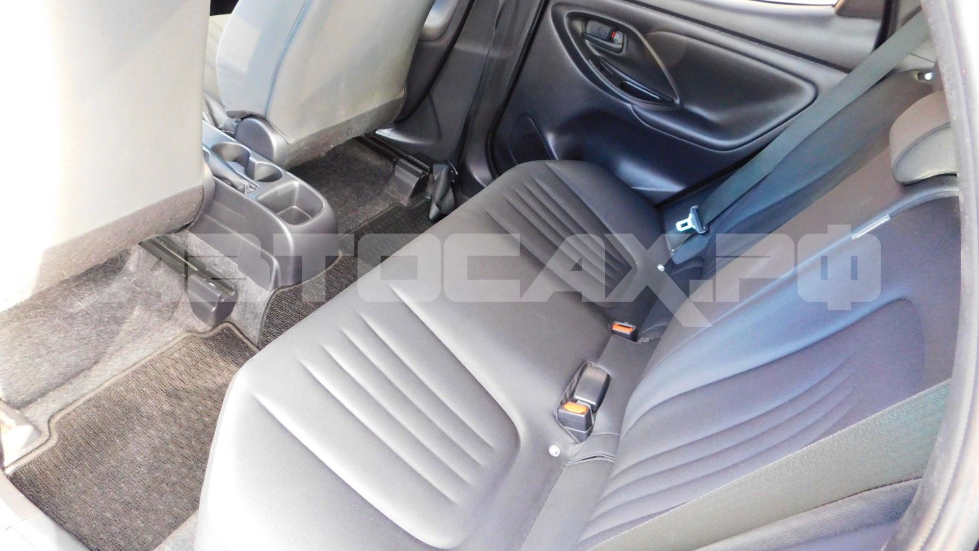 Toyota Yaris 2022, Хэтчбек — фото 19