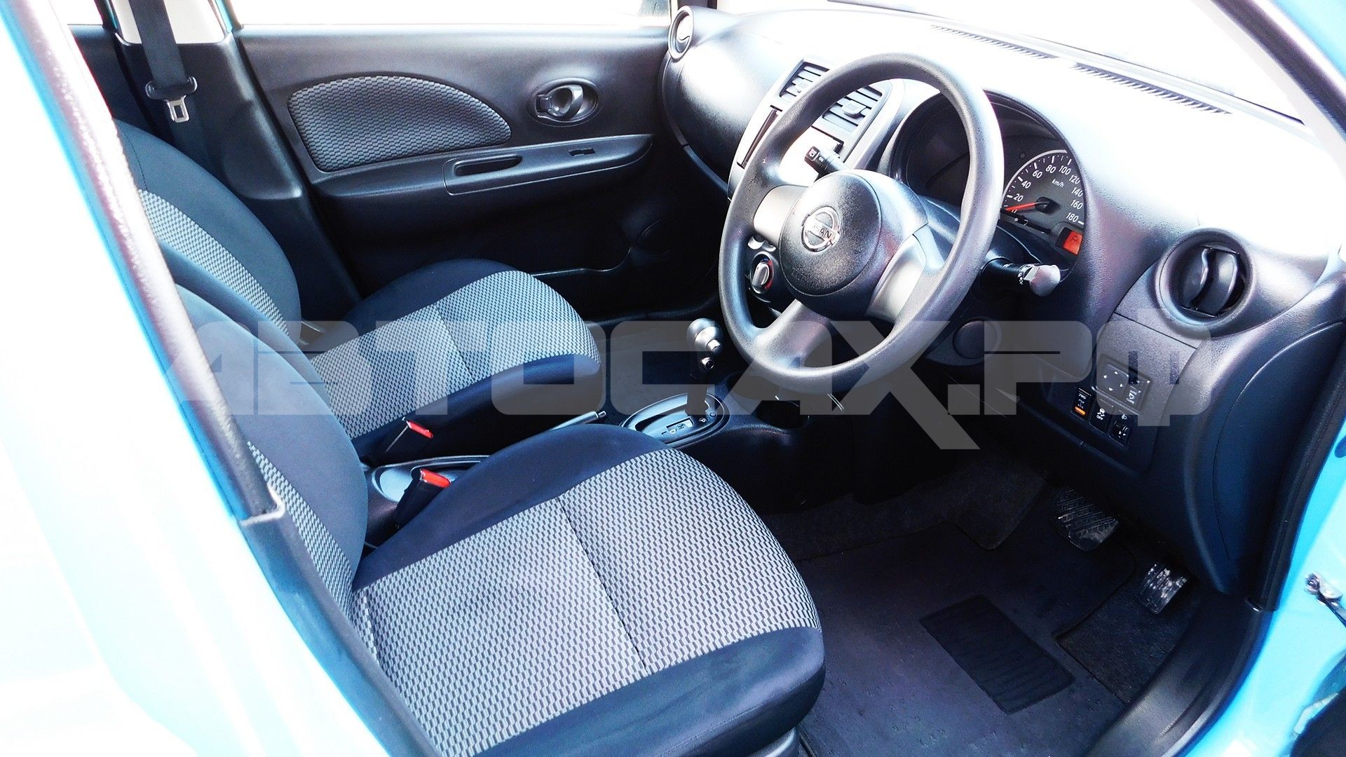 Nissan March 2020, Хэтчбек — фото 9