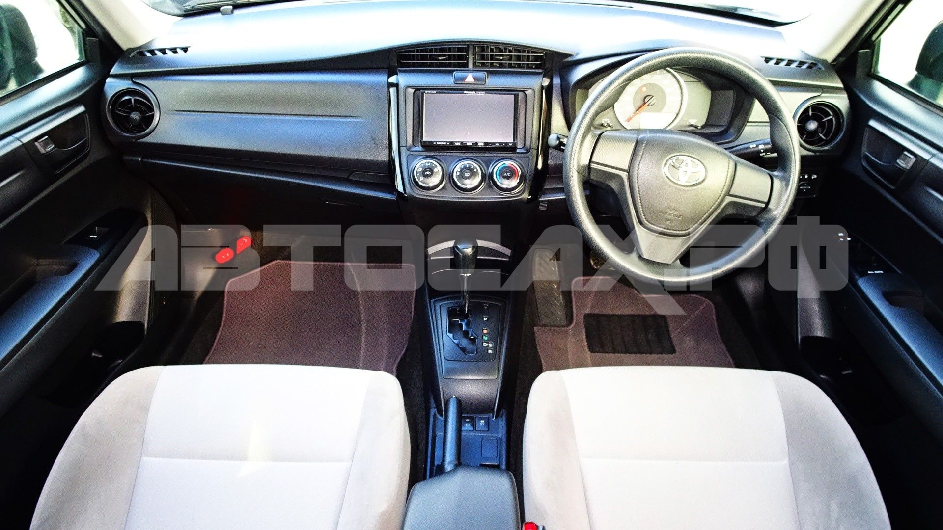 Toyota Corolla Axio 2016, Седан — фото 7