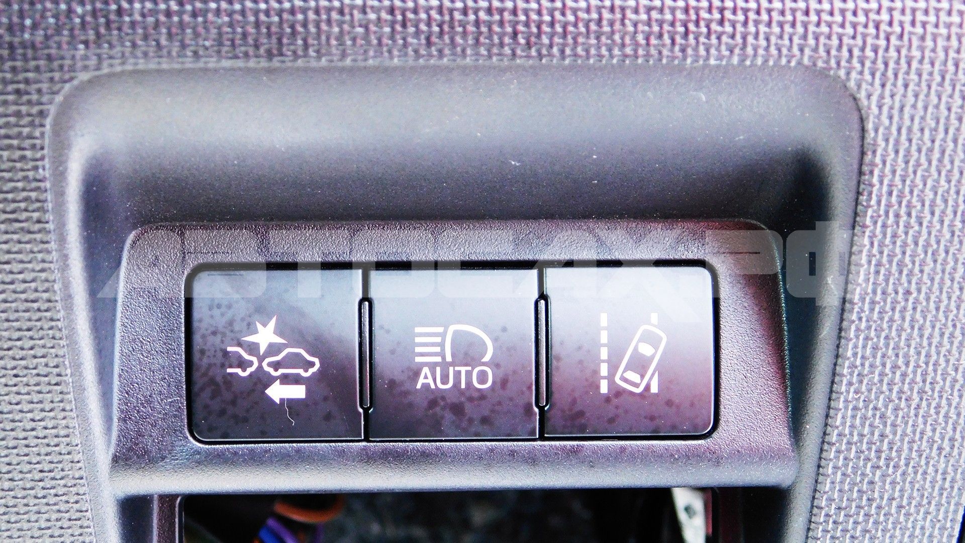 Toyota Spade 2016, Хэтчбек — фото 32