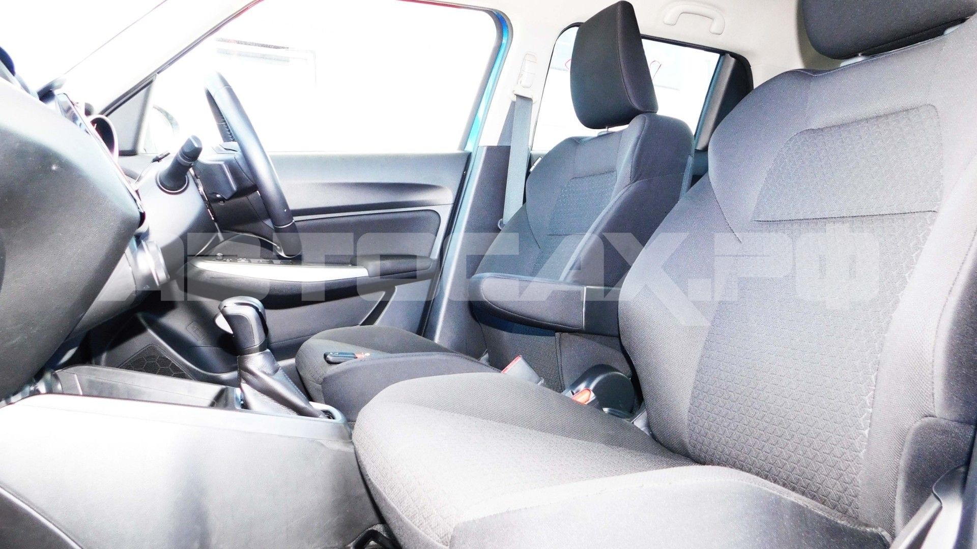 Suzuki Swift 2023, Хэтчбек — фото 12
