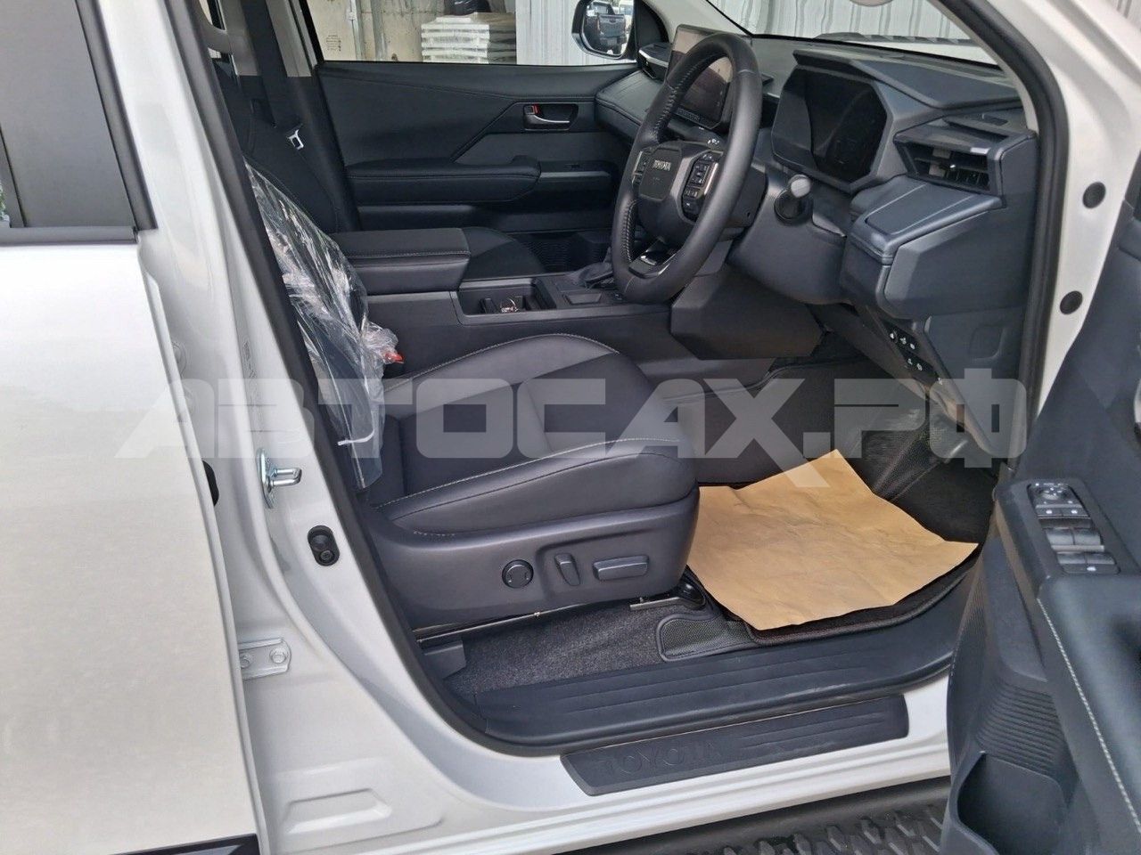 Toyota  HILUX TRAVO Double Cab 4TREX 4x4 2.8 OVERLAND 2026, Пикап — фото 18