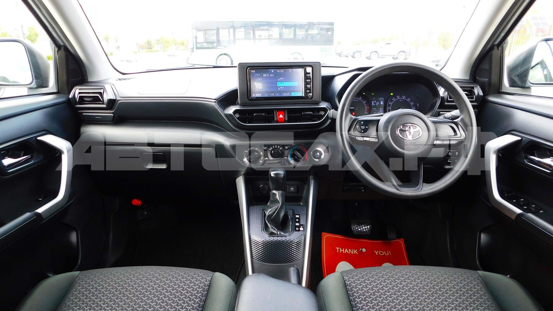 Toyota Raize 2021, Кроссовер — фото 41