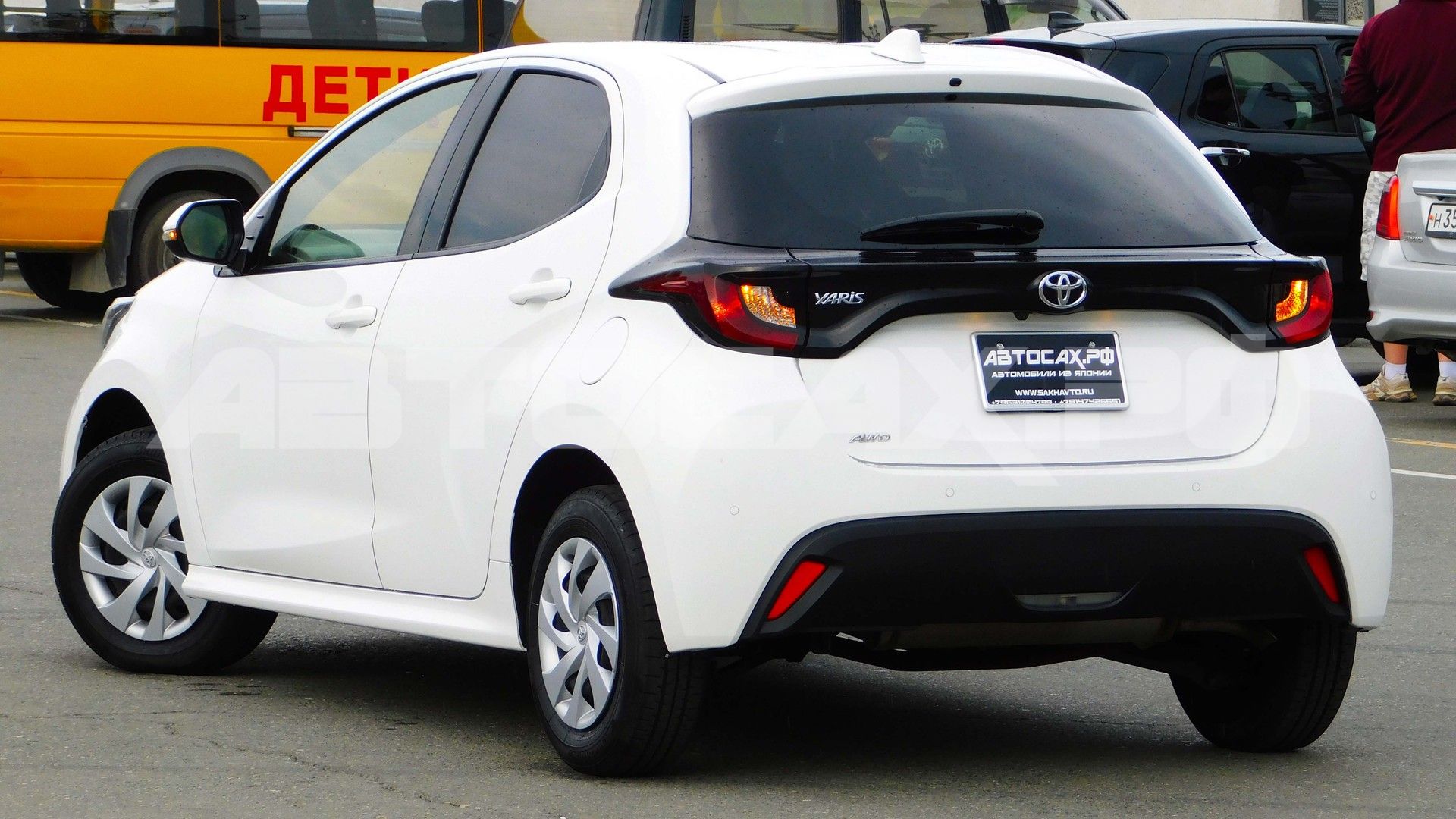 Toyota Yaris 2023, Хэтчбек — фото 2