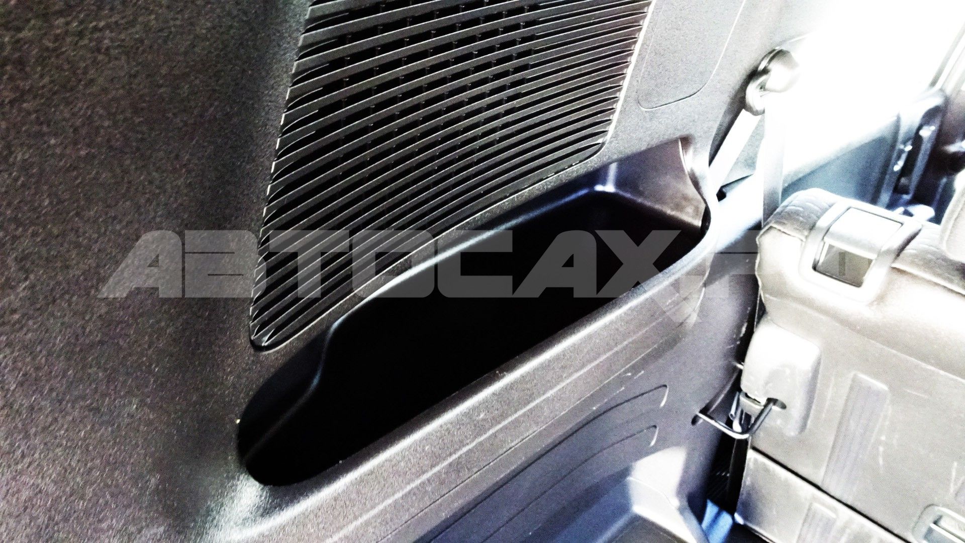 Honda Freed Spike 2015, Минивэн — фото 33
