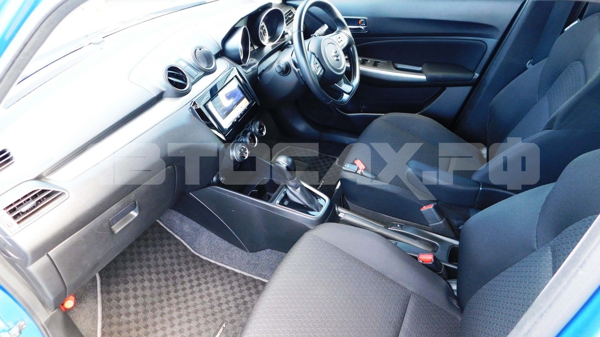 Suzuki Swift 2023, Хэтчбек — фото 11