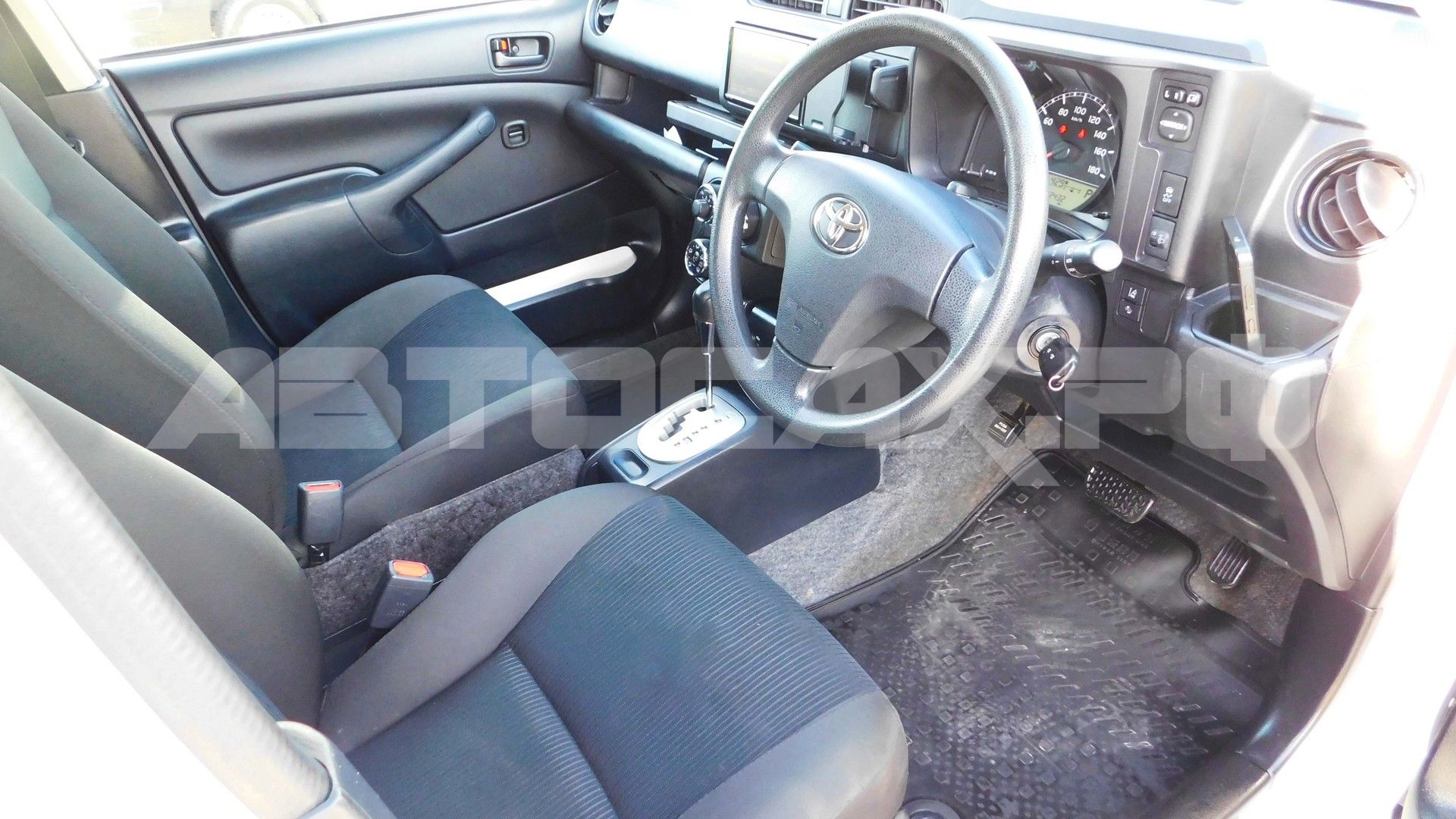 Toyota Probox 2024, Универсал — фото 15