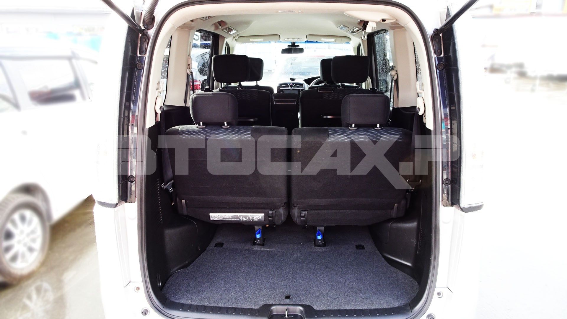 Nissan Serena 2016, Минивэн — фото 13