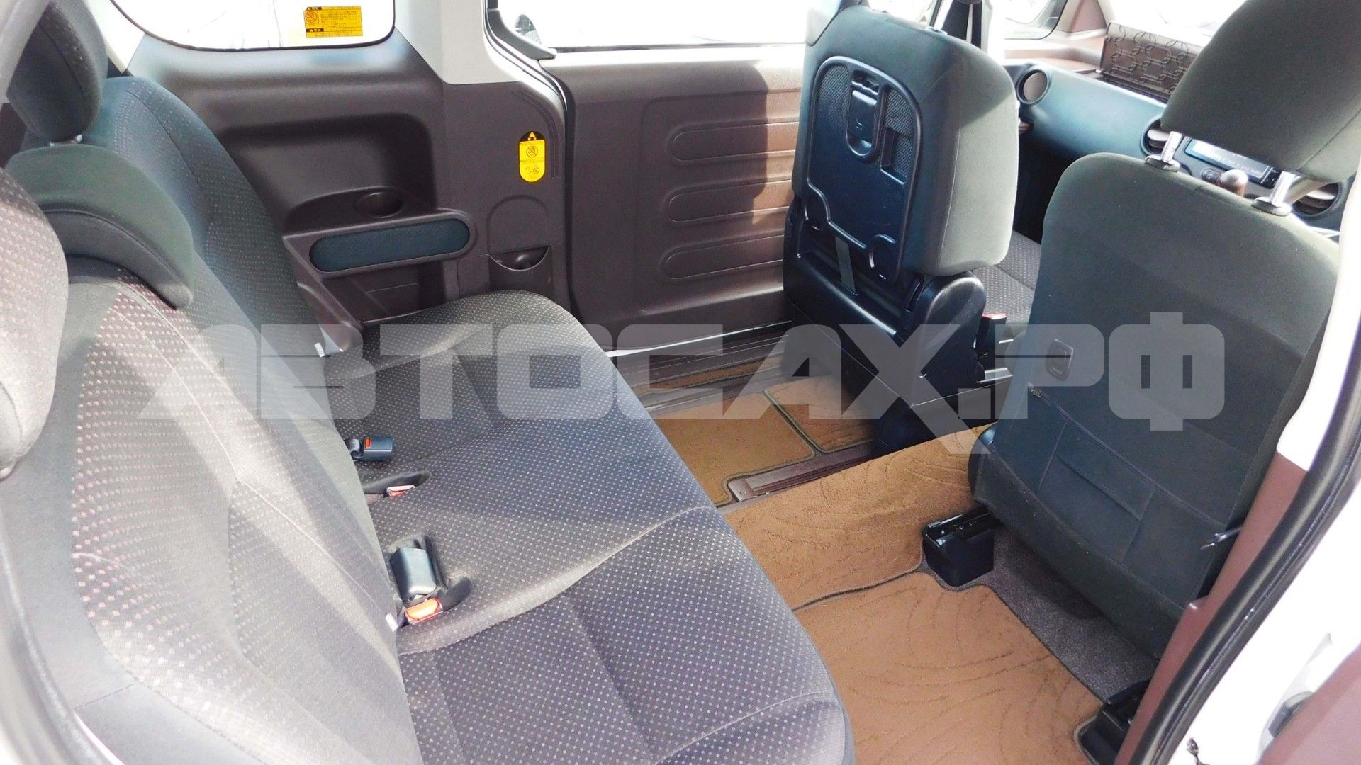 Toyota Porte 2020, Хэтчбек — фото 18