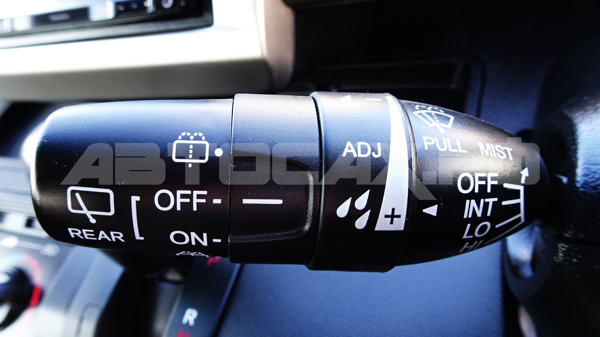 Honda Freed Spike 2015, Минивэн — фото 28