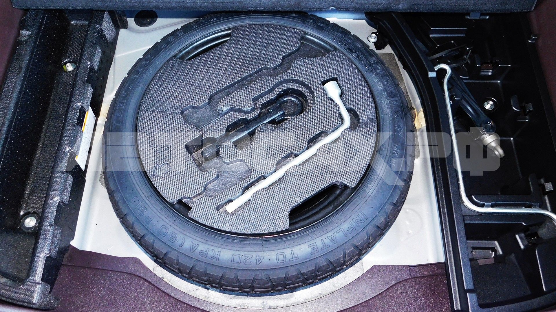 Toyota Porte 2016, Хэтчбек — фото 35